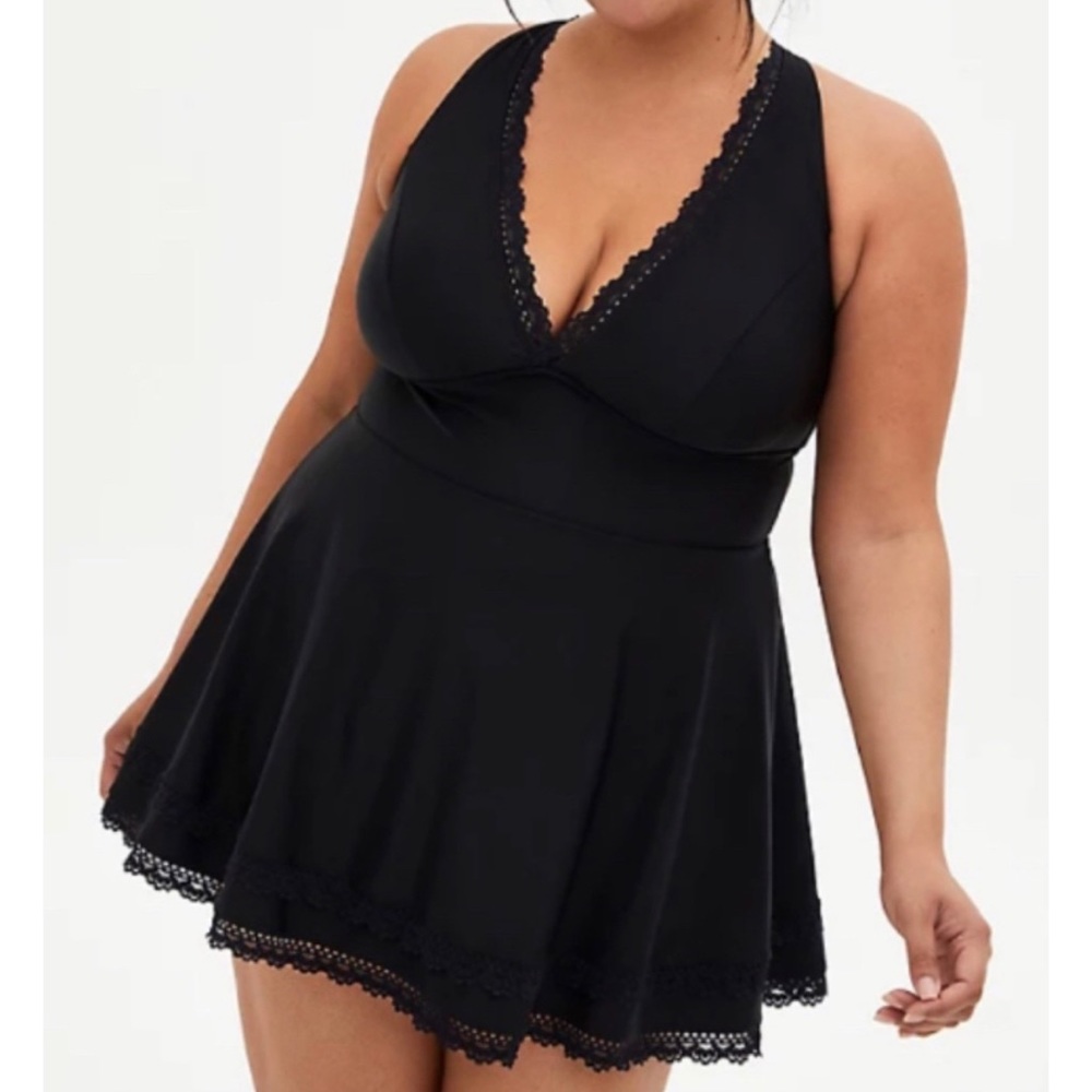 🆕Wireless Mid Lace Trimmed Swim Dress Suit With Brief 2 2X 18 20 NWT Torrid New